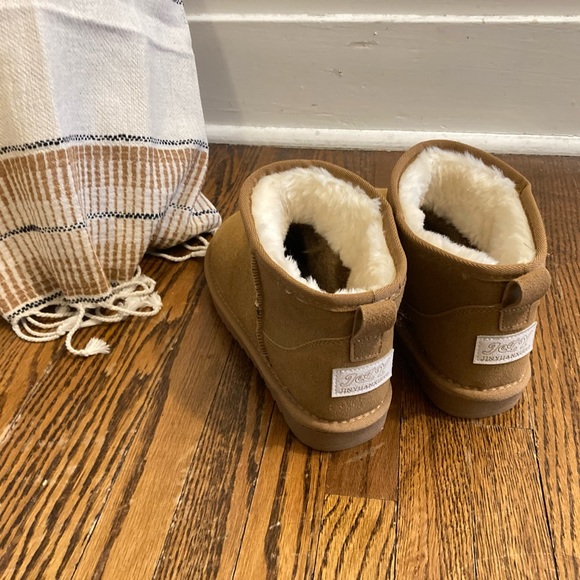 Ultra Mini Style Faux Suede Winter Boots sz 38 - Picture 4 of 7